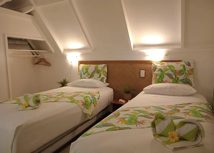 Paradise Cove Lodge